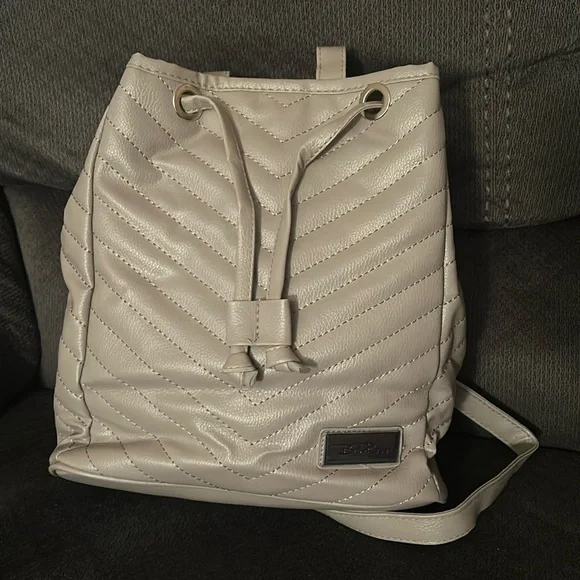 NWT BELLA RUSSO PEBBLED DRAWSTRING BACKPACK b9e850c616ec057771595320a3a55e  main image 3